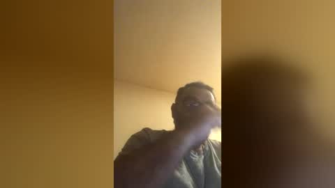 tomcop11111 online show from July 25, 12:40 am