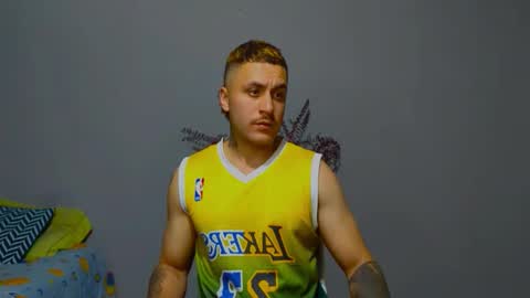 Snapshot of tomdavisxl chatting on October 9, 12:48 am tomDavisXl online show from October 9, 12:48 am