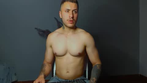 Snapshot of tomdavisxl chatting on October 11, 12:14 am tomDavisXl online show from October 11, 12:14 am