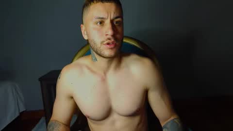 Snapshot of tomdavisxl chatting on October 23, 1:09 am tomDavisXl online show from October 23, 1:09 am