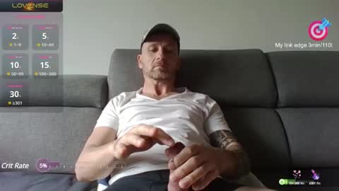 TOM online show from December 3, 2:23 pm