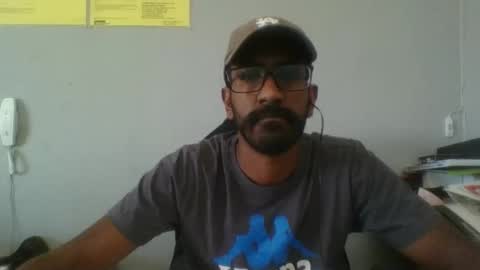 Snapshot of tommy_007_vercetti chatting on September 19, 9:21 am Tommy Vercetti online show from September 19, 9:21 am