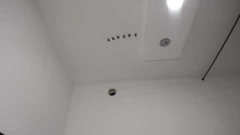   Thomas    online show from March 7, 11:47 pm