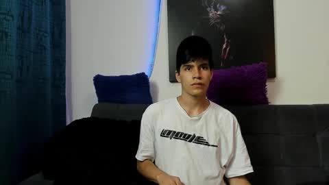 Snapshot of tommy_carlos chatting on February 28, 11:56 pm   online show from February 28, 11:56 pm
