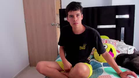 Snapshot of tommy_carlos chatting on September 8, 4:28 pm   online show from September 8, 4:28 pm
