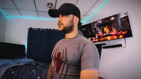 tommy_sccott online show from December 15, 11:02 pm