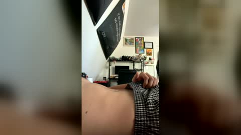 tommyc322 online show from June 7, 2:57 pm