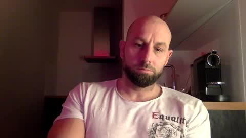 Thomas Fit online show from February 13, 8:45 pm