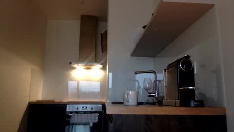 Thomas Fit online show from February 6, 7:24 am