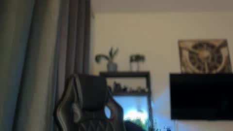 Thomas Fit online show from February 15, 6:16 pm