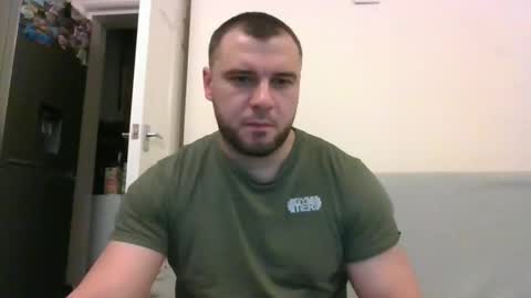 tommyy19901 online show from December 9, 8:40 pm