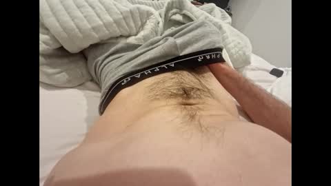 tomnomm online show from October 13, 4:02 pm