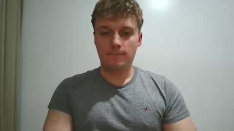 tomsky2703 online show from November 20, 5:45 pm