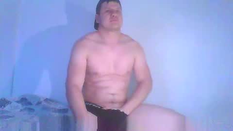 tonny54880 online show from January 17, 7:19 am