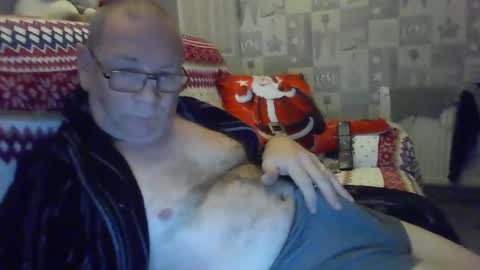 tony14712 online show from December 13, 1:04 am