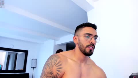 tony muscle1 online show from February 7, 10:20 pm