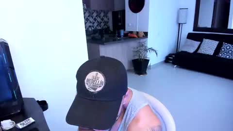 tony muscle1 online show from March 7, 11:05 pm