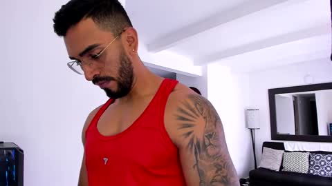 tony muscle1 online show from February 28, 6:41 pm