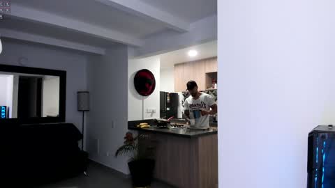 tony muscle1 online show from February 6, 9:53 am