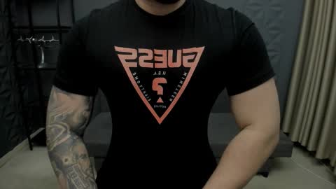 TonyWilcox online show from December 17, 6:42 am