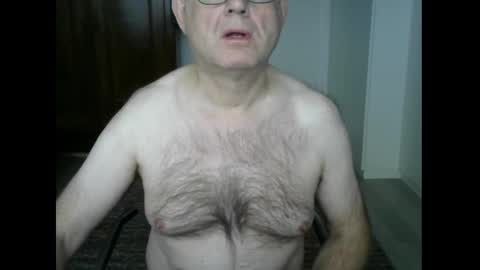 Snapshot of tooohard chatting on December 16, 9:14 am Alex online show from December 16, 9:14 am