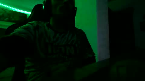 Snapshot of topplesstable18075 chatting on January 13, 9:08 am topplesstable18075 online show from January 13, 9:08 am