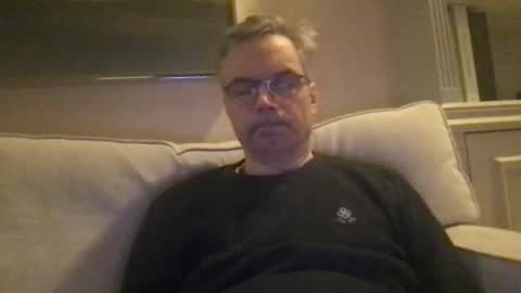 Snapshot of topspin69 chatting on January 29, 3:33 am topspin69 online show from January 29, 3:33 am