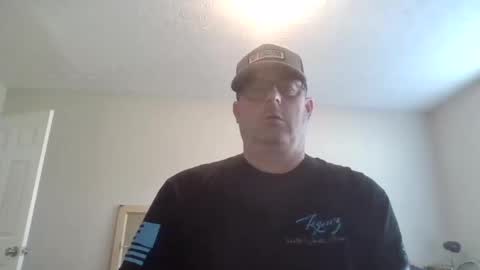 Snapshot of travelingman53 chatting on October 14, 6:37 pm Travelingman53 online show from October 14, 6:37 pm