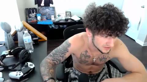 Trav online show from October 21, 7:17 pm