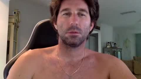 TravisKenn online show from November 5, 7:49 pm