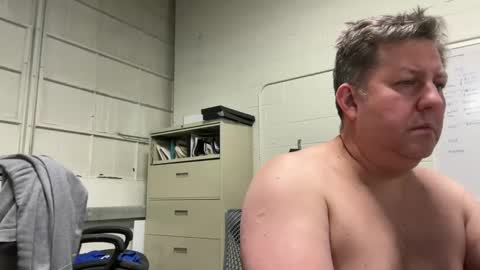 Snapshot of treborinthesky chatting on February 28, 12:43 am treborinthesky online show from February 28, 12:43 am