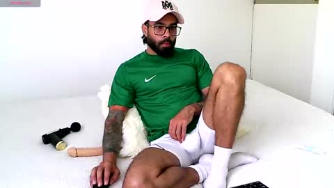 Hunter man online show from July 14, 8:04 pm