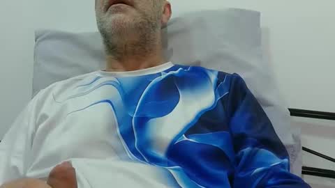 Snapshot of trevido4u chatting on November 2, 4:06 am trevido4u online show from November 2, 4:06 am