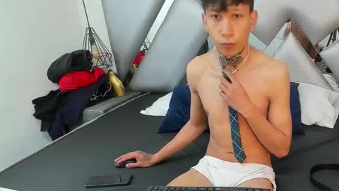 trevordonson_vc online show from January 13, 11:58 am