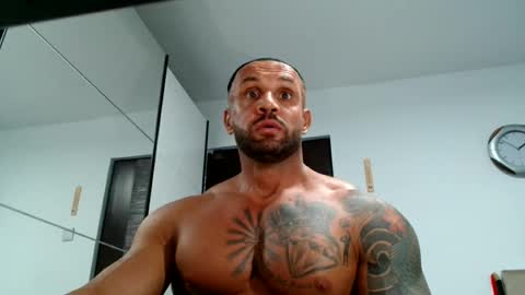 tridentmuscles online show from December 17, 11:55 pm