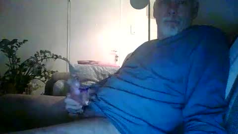 trukturk online show from December 18, 8:27 pm