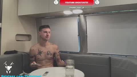 Snapshot of trystoph chatting on October 24, 1:35 pm Treistoph online show from October 24, 1:35 pm