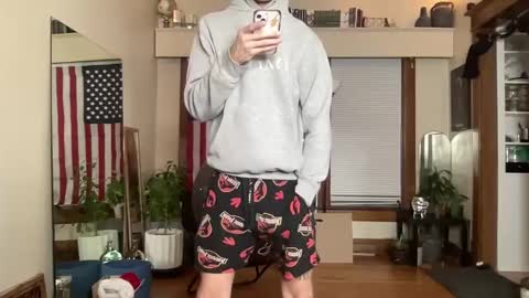 Snapshot of trystoph chatting on December 14, 9:07 am Treistoph online show from December 14, 9:07 am