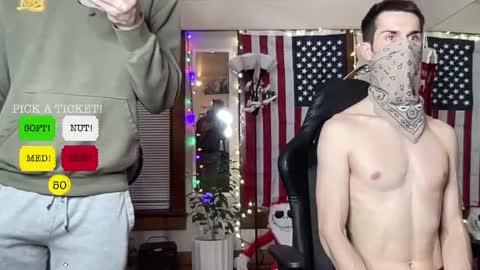 Snapshot of trystoph chatting on December 28, 10:25 am Treistoph online show from December 28, 10:25 am