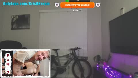 Snapshot of trystoph chatting on September 20, 10:48 am Treistoph online show from September 20, 10:48 am