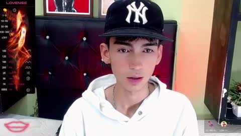 ttimy online show from February 26, 8:42 pm