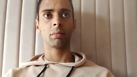 Snapshot of tunisiensexyguy chatting on December 5, 10:23 am TunisienSexyGuy online show from December 5, 10:23 am