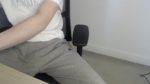 Ollie J online show from February 18, 9:43 am