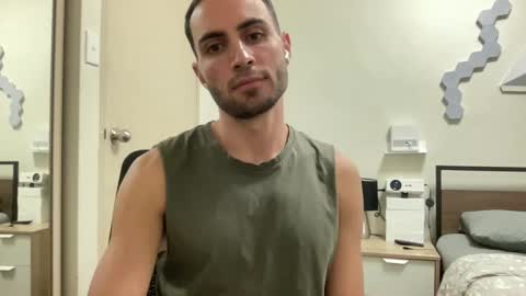 Snapshot of twikboy chatting on February 23, 12:11 pm Twinkboy online show from February 23, 12:11 pm