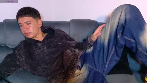 Mr Daren online show from March 9, 6:35 pm