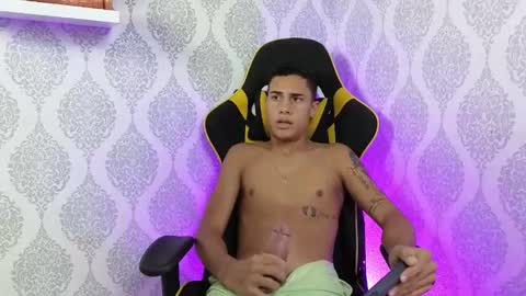 Dani online show from December 4, 7:54 pm