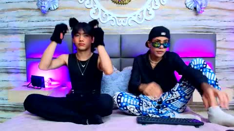    online show from September 21, 8:20 pm