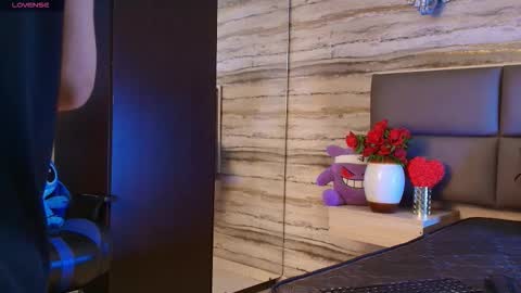    online show from February 19, 4:20 am