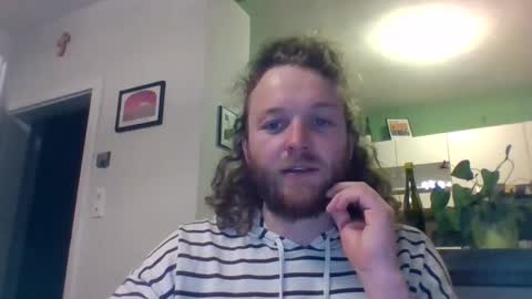 tworoardsdiverge online show from March 4, 9:11 pm