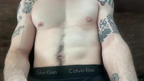 twunkymikey online show from May 9, 1:17 am
